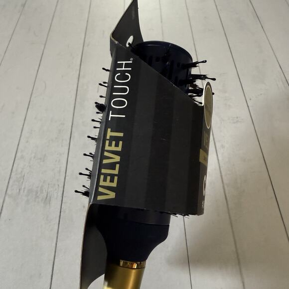 Conair Velvet Touch Vented Round Hair Brush Red or Blue Smooth & Shine Blow Dry - Picture 11 of 14